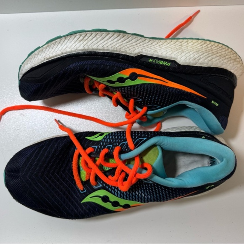 Saucony Triumph 18 Men Running Shoes Size 9 Athletic Gym Training Sneakers Run